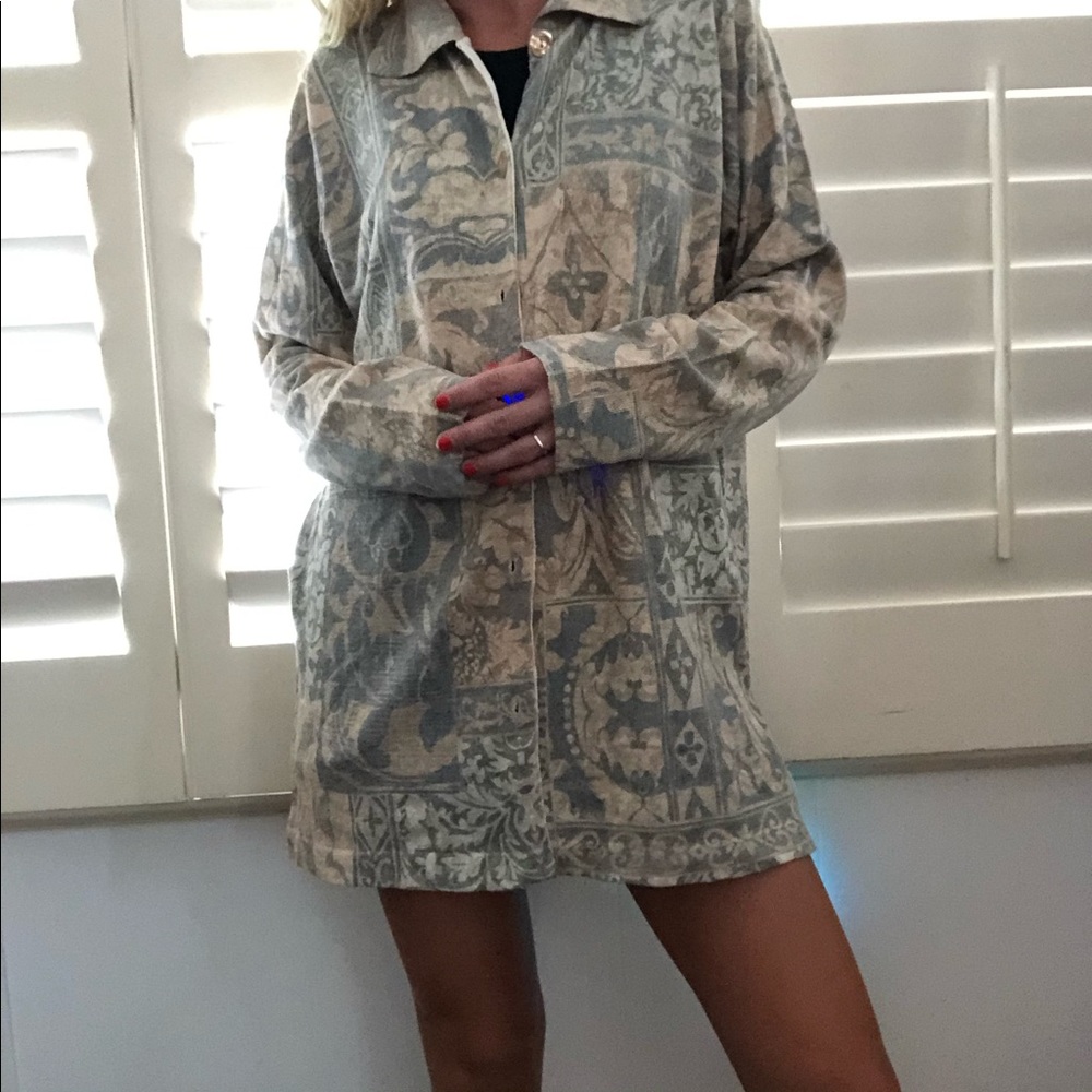 Aztec button up blouse - Picture 2 of 4